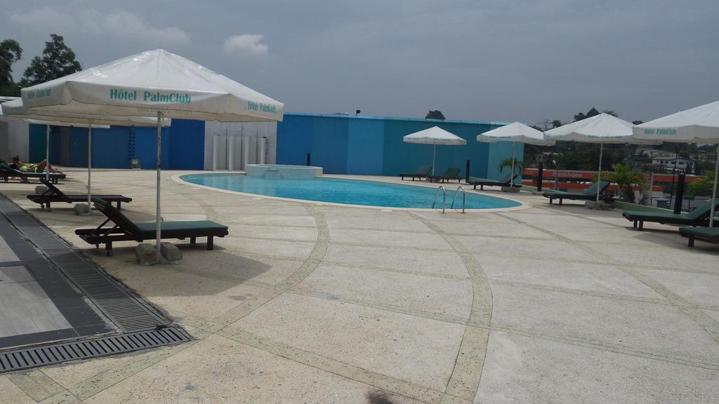 Palm Club Hotel Abidjan Exterior photo