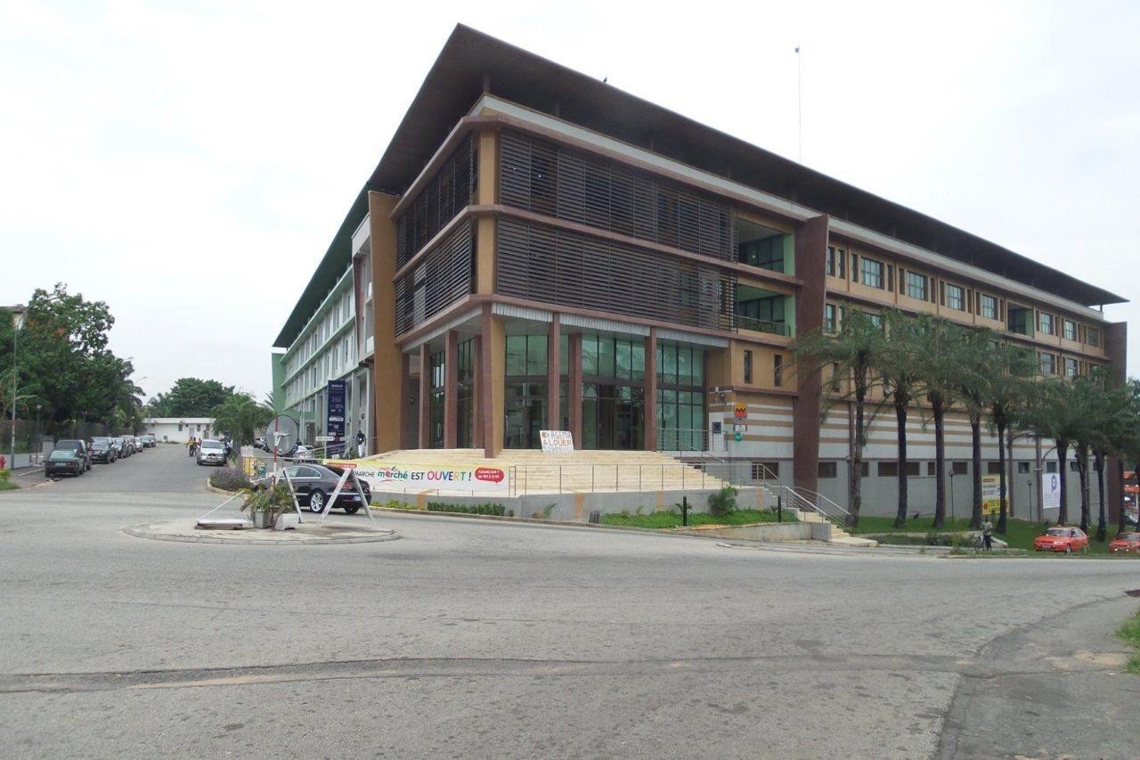 Palm Club Hotel Abidjan Exterior photo