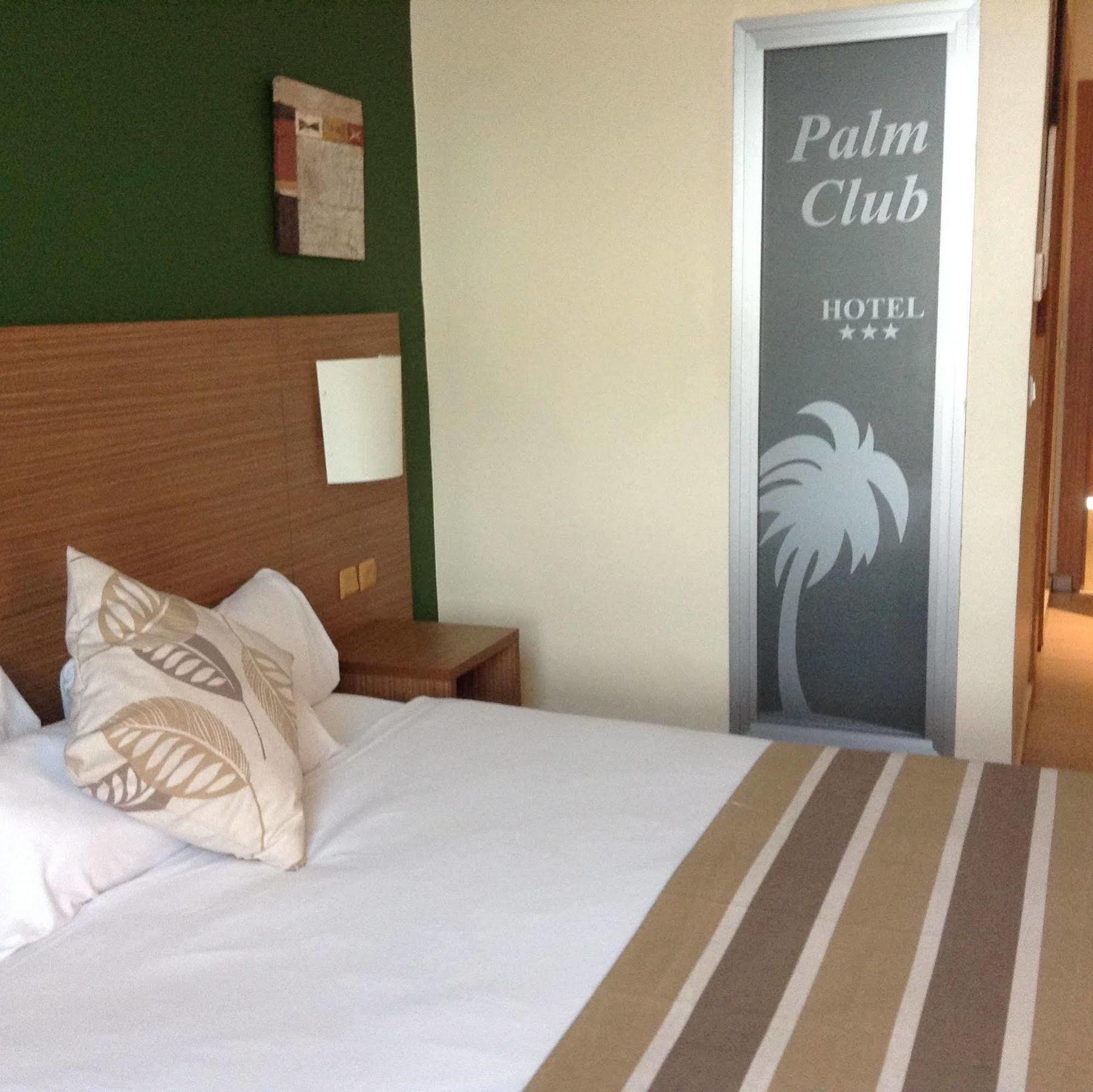 Palm Club Hotel Abidjan Exterior photo
