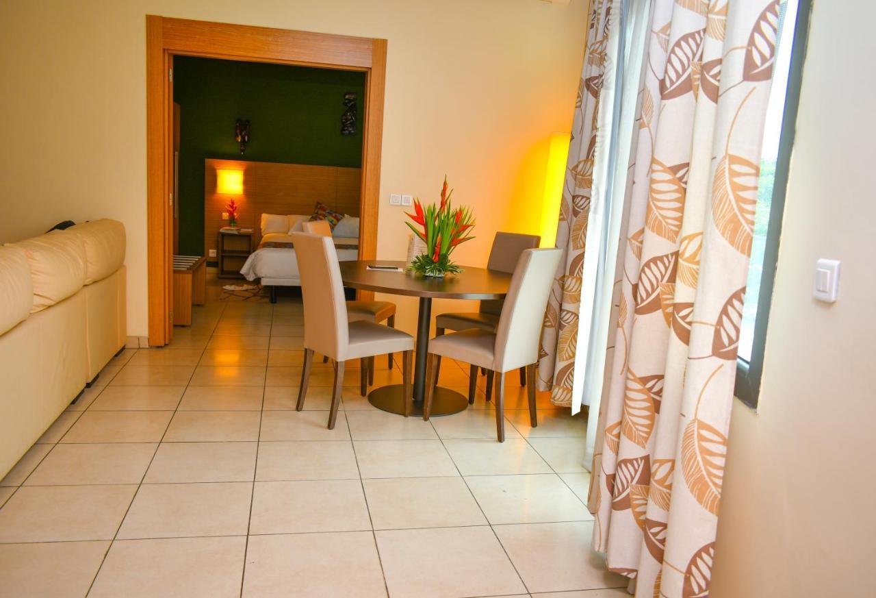 Palm Club Hotel Abidjan Exterior photo
